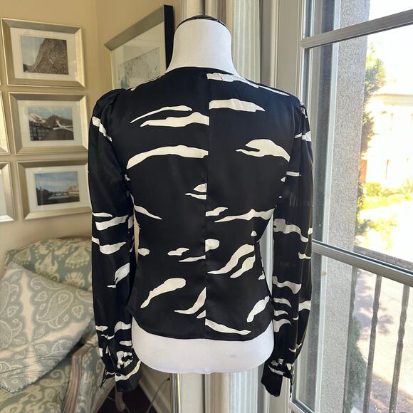 Reformation Mustang Black Ivory Silk V Neck Slim Fitting Bodice Blouse Size S - Picture 3 of 10